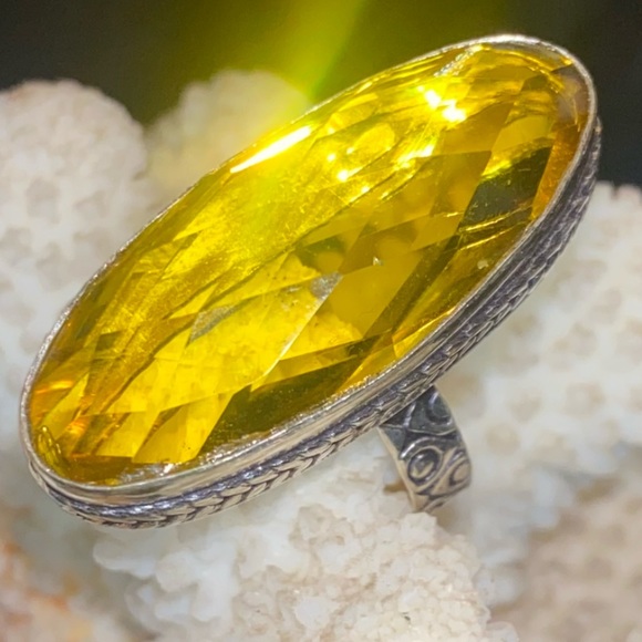 Elegant Lemon Citrine elongated faceted cut statement Ring